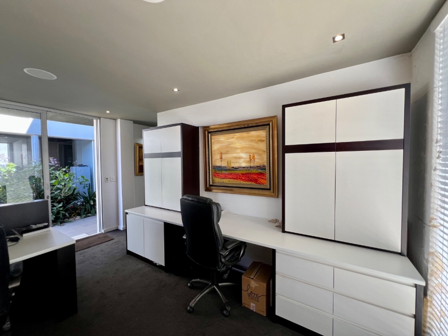 5 Bedroom Property for Sale in Oubaai Western Cape